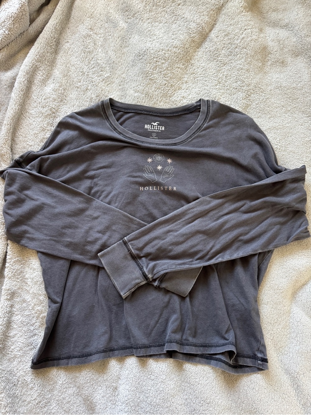 Hollister Girls' Long-Sleeve Graphic Tee — Charcoal